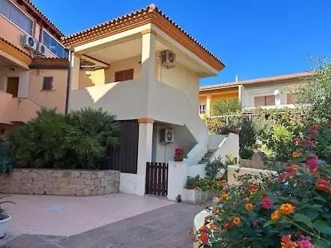 Isolarossa-Apartments Casa Mariposa Isola Rossa  Appartement
