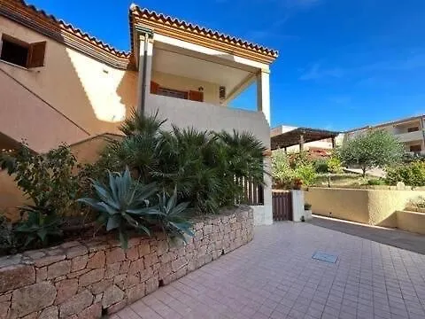 Isolarossa-Apartments Casa Mariposa Isola Rossa